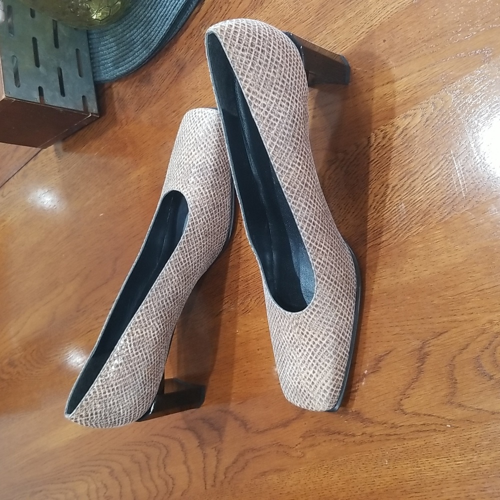 Stuart weitzman shoes - Picture 7 of 13